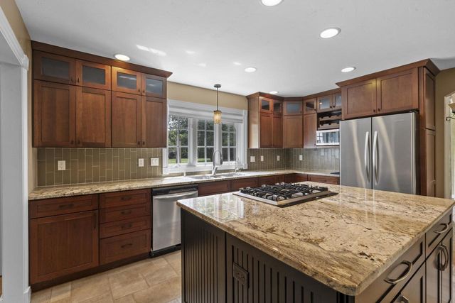 1749 HAWTHORNE HEIGHTS DRIVE, De Pere, WI 54115