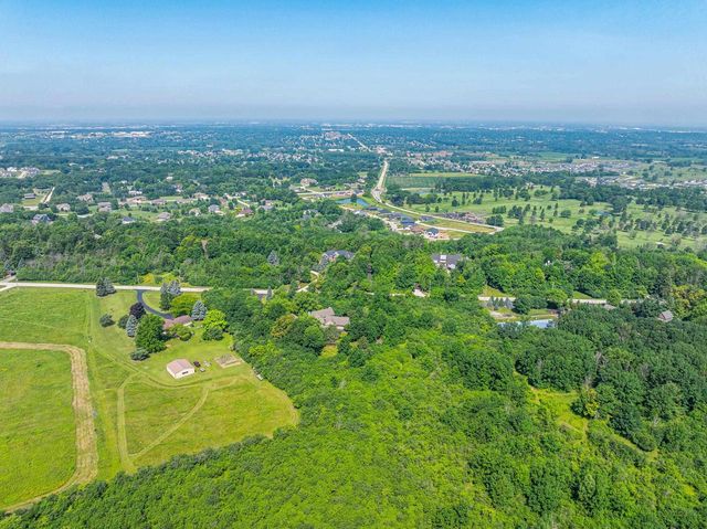 1749 HAWTHORNE HEIGHTS DRIVE, De Pere, WI 54115