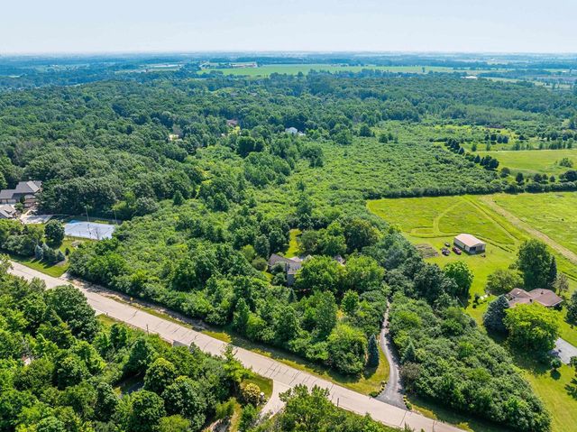 1749 HAWTHORNE HEIGHTS DRIVE, De Pere, WI 54115