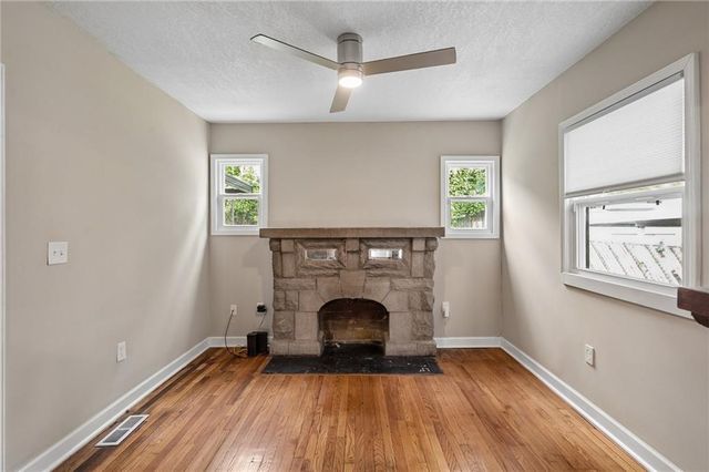 4115 Chestnut Avenue, Kansas City, MO 64130