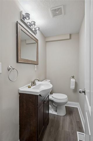 4115 Chestnut Avenue, Kansas City, MO 64130