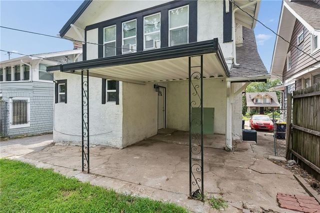 4115 Chestnut Avenue, Kansas City, MO 64130