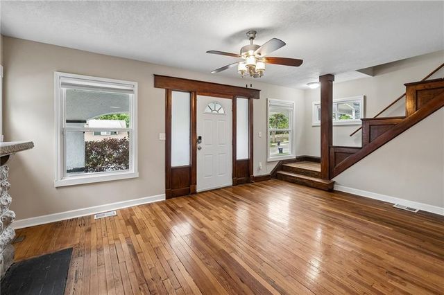 4115 Chestnut Avenue, Kansas City, MO 64130