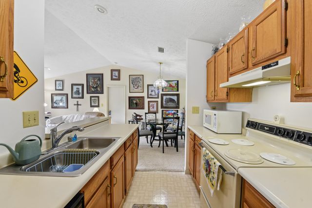 40 Creekwood Drive, 12, Wilder, KY 41071