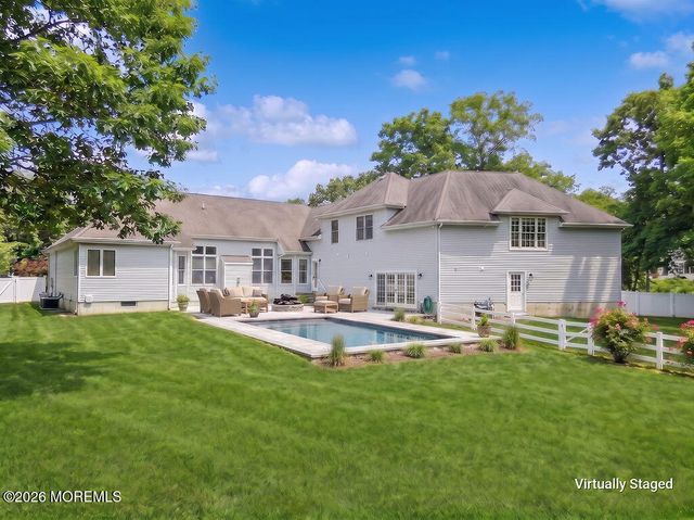 5 Popper Street, Manahawkin, NJ 08050
