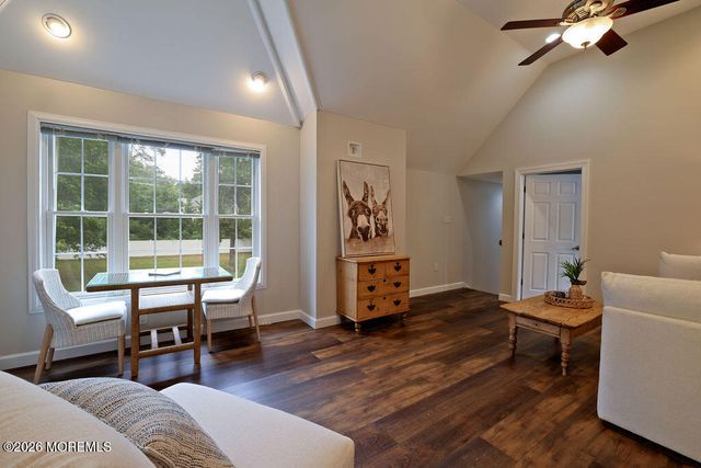 5 Popper Street, Manahawkin, NJ 08050