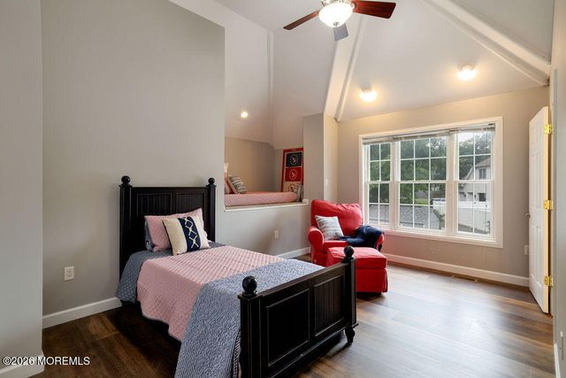5 Popper Street, Manahawkin, NJ 08050
