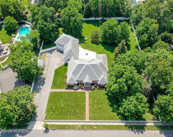 5 Popper Street, Manahawkin, NJ 08050