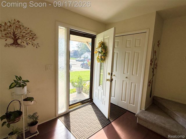 24353 Bashian Drive, Novi, MI 48375