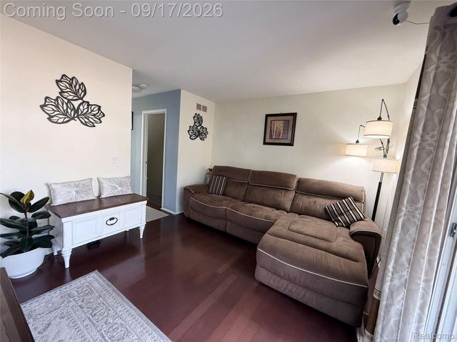 24353 Bashian Drive, Novi, MI 48375