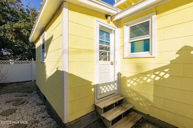 104 S 13th Street, Morehead City, NC 28557