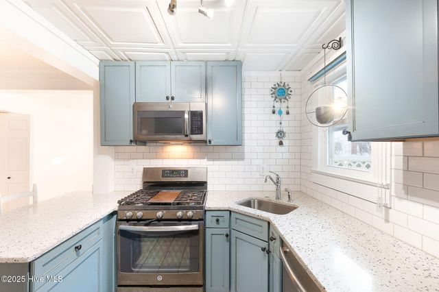 104 S 13th Street, Morehead City, NC 28557