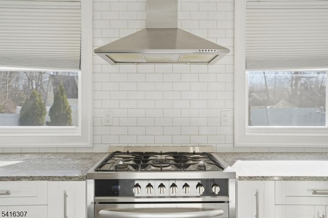 44 Manor Rd, Livingston Twp., NJ 07039