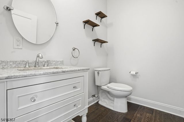 44 Manor Rd, Livingston Twp., NJ 07039