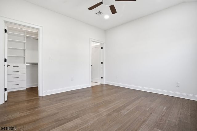 44 Manor Rd, Livingston Twp., NJ 07039