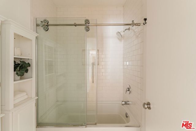 10760 Missouri Avenue 102, Los Angeles, CA 90025