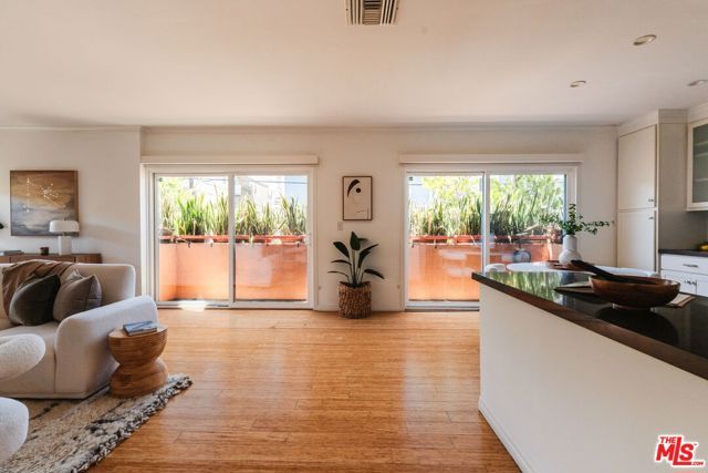 10760 Missouri Avenue 102, Los Angeles, CA 90025