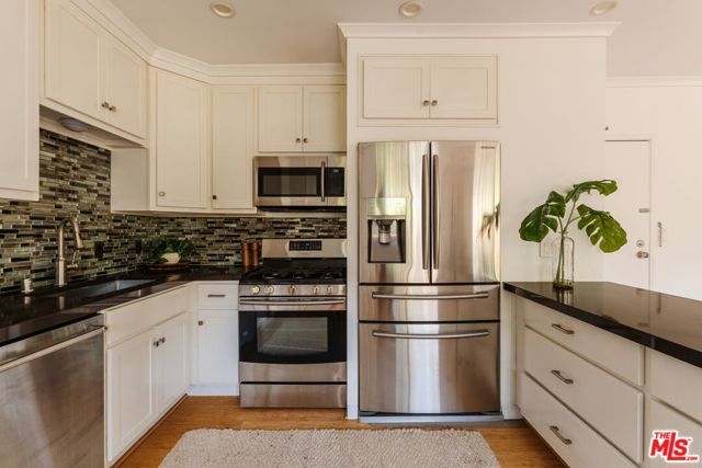 10760 Missouri Avenue 102, Los Angeles, CA 90025