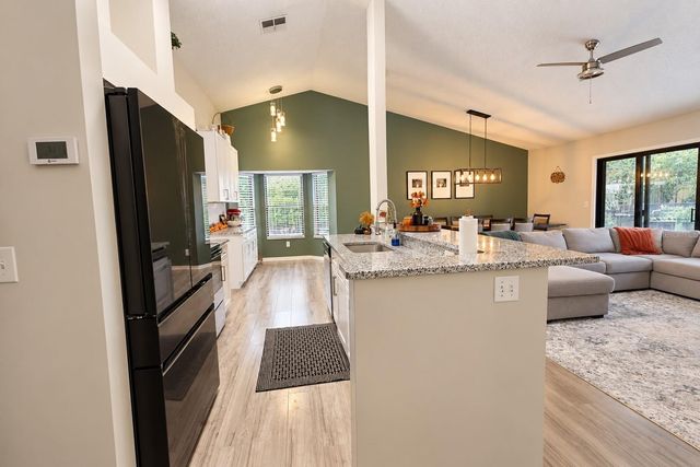 120 N ABERDEEN CIRCLE, Sanford, FL 32773