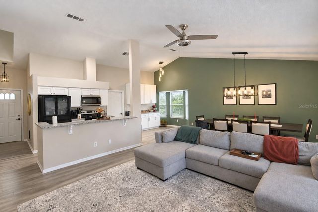 120 N ABERDEEN CIRCLE, Sanford, FL 32773