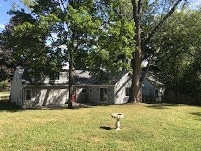 636 Exmoor Avenue, Barrington, IL 60010