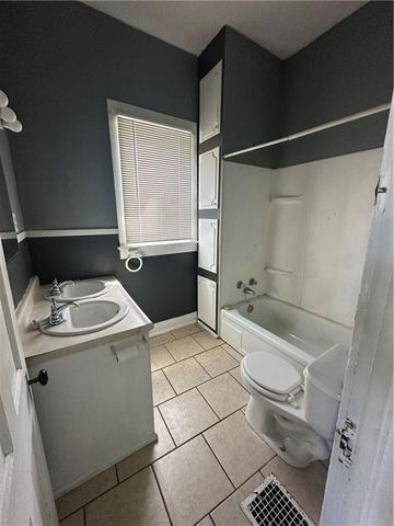 609 N MULBERRY Street, Maryville, MO 64468