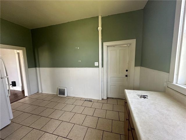 609 N MULBERRY Street, Maryville, MO 64468