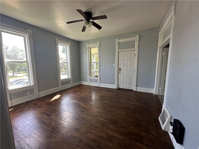 609 N MULBERRY Street, Maryville, MO 64468