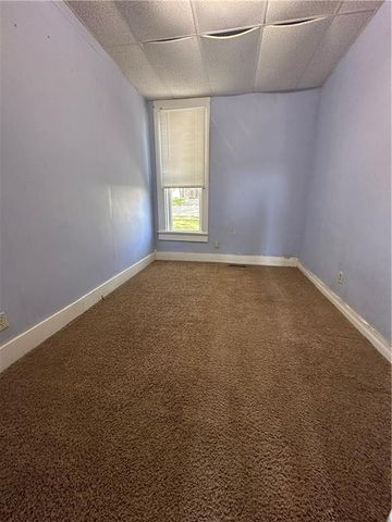 609 N MULBERRY Street, Maryville, MO 64468