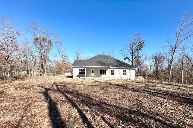 1 Glemsford Drive, Bella Vista, AR 72714