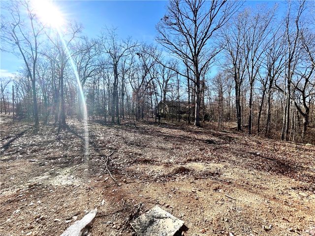 1 Glemsford Drive, Bella Vista, AR 72714