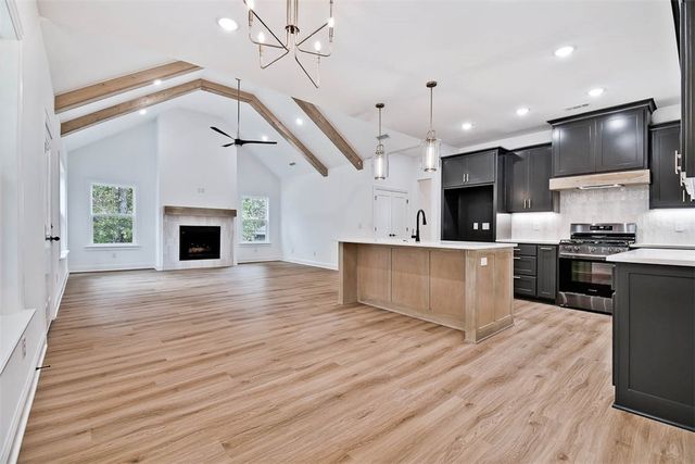 1 Glemsford Drive, Bella Vista, AR 72714