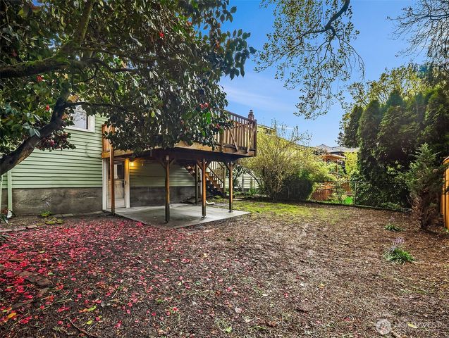 6813 17th Avenue NE, Seattle, WA 98115