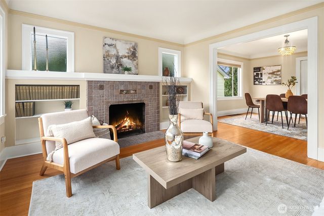6813 17th Avenue NE, Seattle, WA 98115