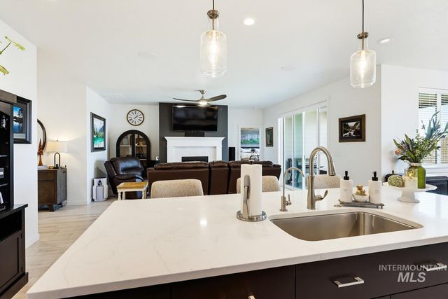 5485 N Patimos Ave, Meridian, ID 83646