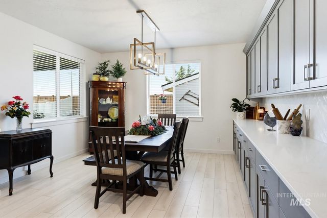 5485 N Patimos Ave, Meridian, ID 83646