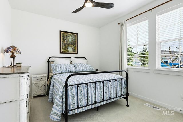 5485 N Patimos Ave, Meridian, ID 83646