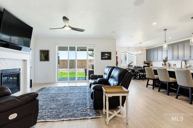 5485 N Patimos Ave, Meridian, ID 83646
