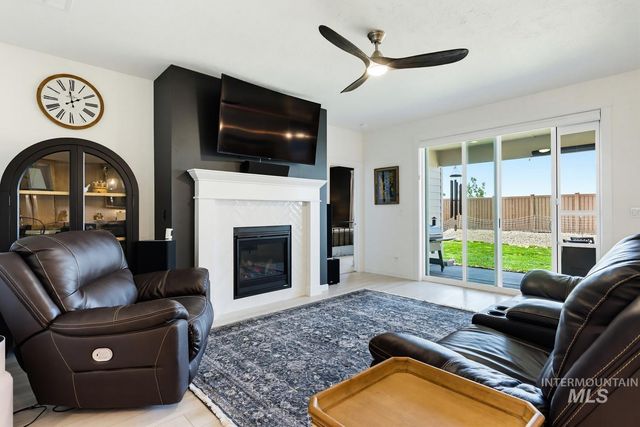 5485 N Patimos Ave, Meridian, ID 83646
