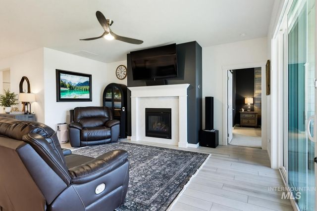 5485 N Patimos Ave, Meridian, ID 83646