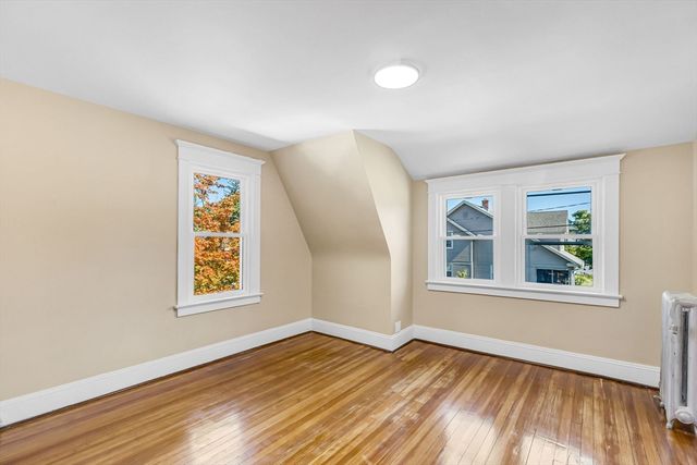 52 Eldridge St, Springfield, MA 01108