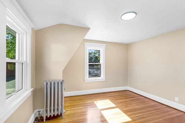 52 Eldridge St, Springfield, MA 01108
