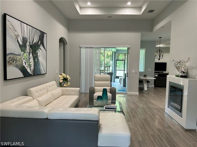 690 Wilson BLVD S, Naples, FL 34117