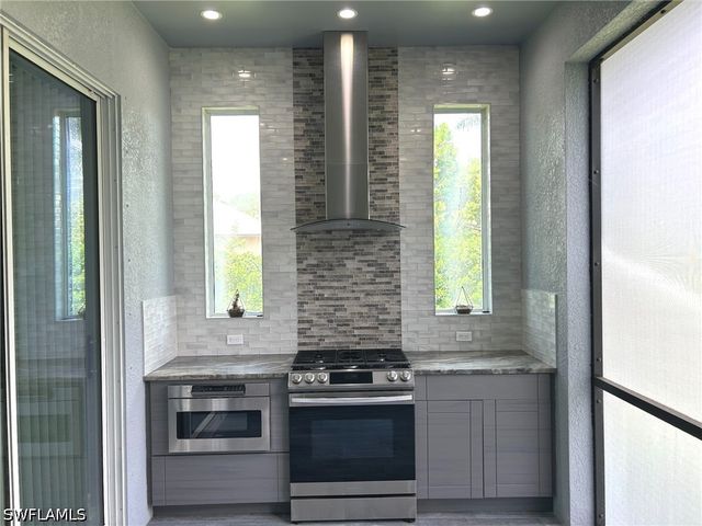 690 Wilson BLVD S, Naples, FL 34117