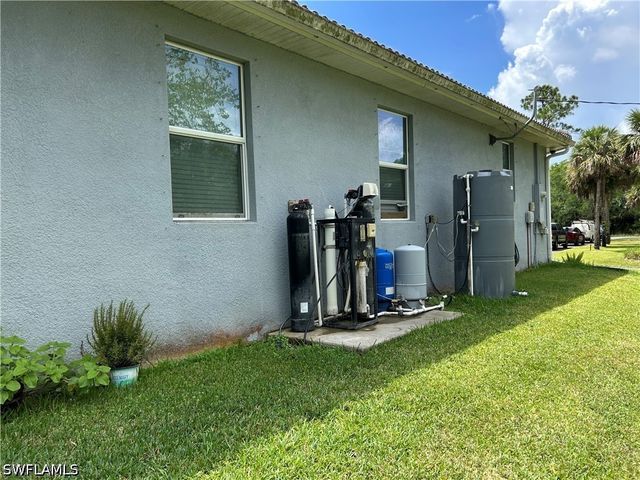 690 Wilson BLVD S, Naples, FL 34117