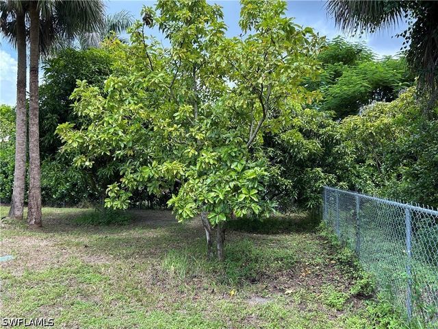 690 Wilson BLVD S, Naples, FL 34117
