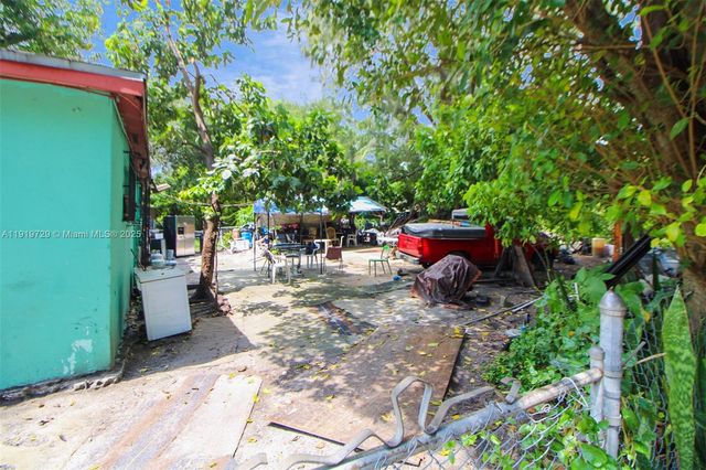 105 NW 58th St, Miami, FL 33127