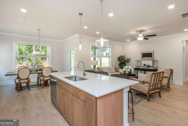 5587 Overview Drive, Flowery Branch, GA 30542