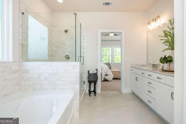 5587 Overview Drive, Flowery Branch, GA 30542