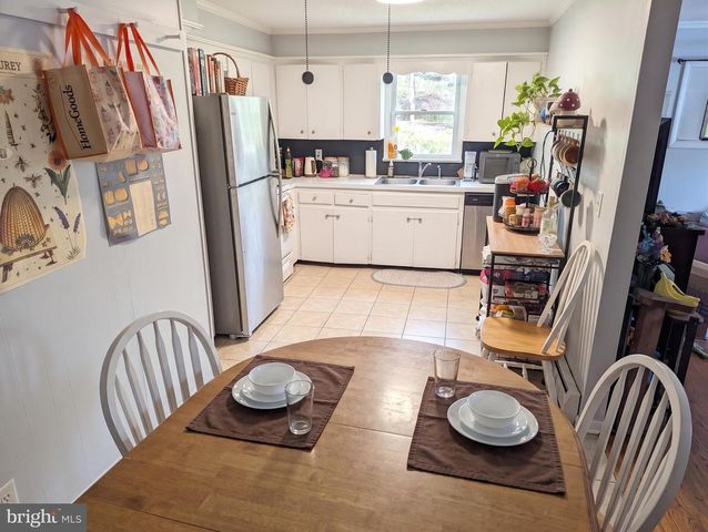 768 LEWISBERRY RD, New Cumberland, PA 17070
